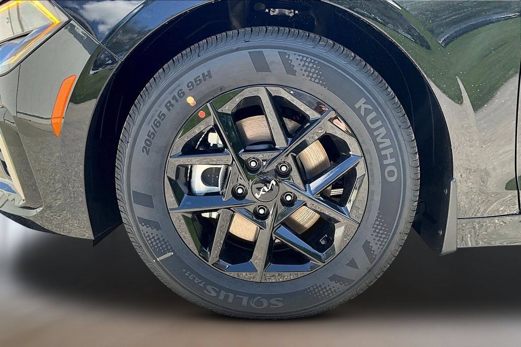 New 2026 Kia K5 LXS FWD image 12