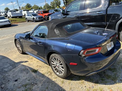 Used 2018 FIAT 124 Spider Classica w/ Technology & Siriusxm Group RWD image 6
