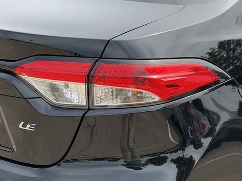 Used 2025 Toyota Corolla LE FWD image 7