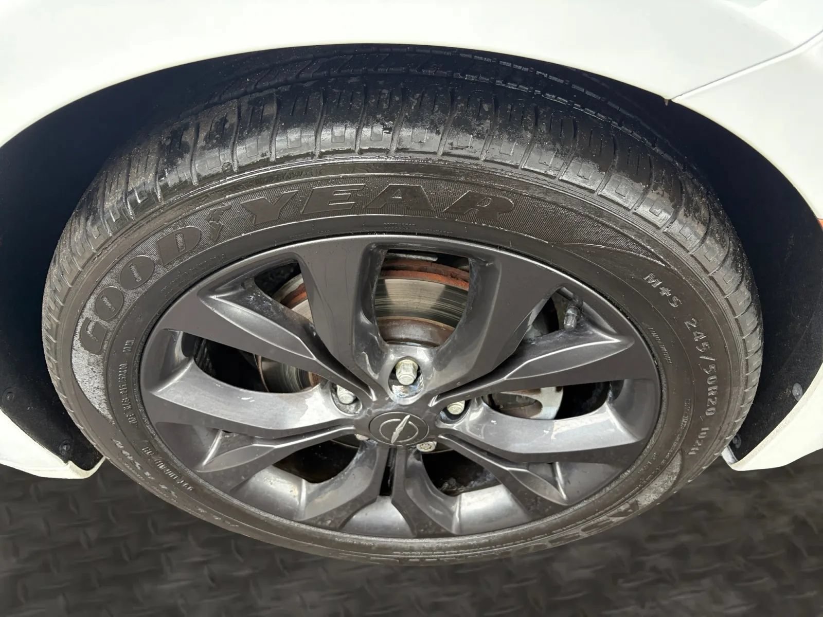 Used 2019 Chrysler Pacifica Limited w/ Advanced Safetytec Group FWD image 41