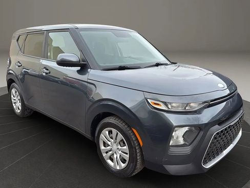 Used 2020 Kia Soul LX FWD image 3