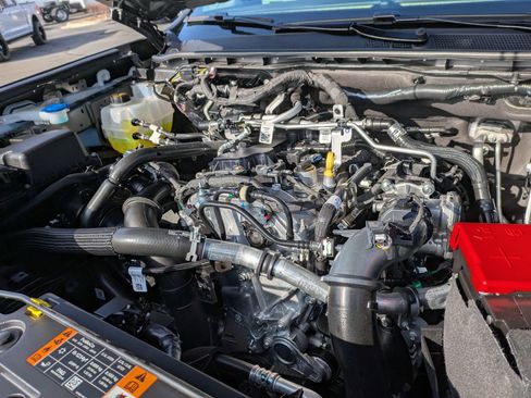 Used 2025 Ford Ranger Lariat w/ FX4 Off-Road Package image 34