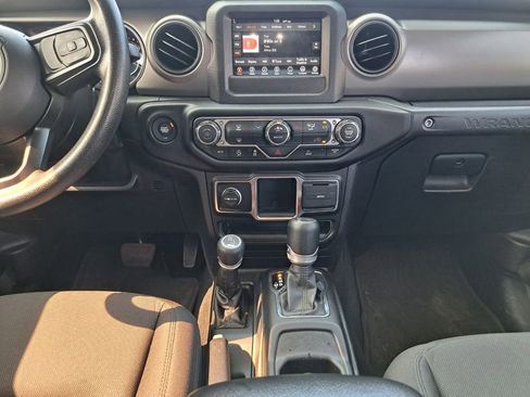 Used 2022 Jeep Wrangler Unlimited Sport image 19