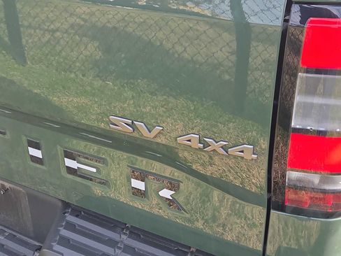 Used 2023 Nissan Frontier SV w/ SV Premium Package image 5