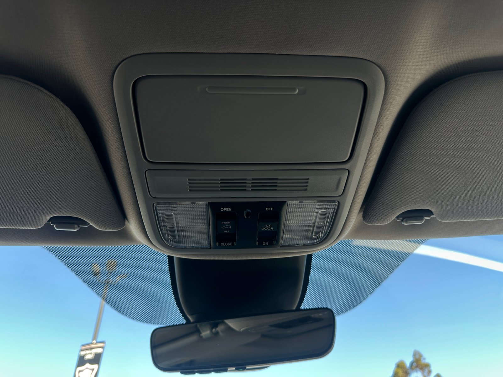Used 2023 Honda Odyssey EX-L image 25