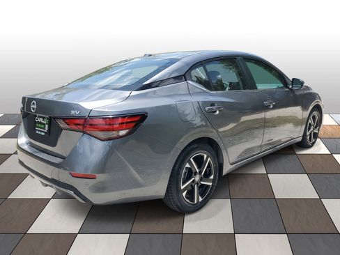 Used 2024 Nissan Sentra SV image 4