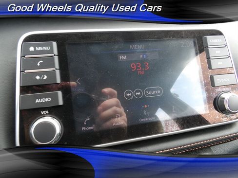 Used 2020 Nissan Kicks SR FWD image 18