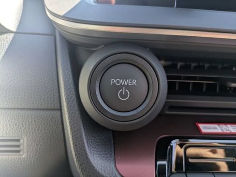 New 2027 Toyota Prius Plug-In Hybrid FWD image 31