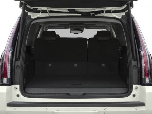 Used 2016 Cadillac Escalade ESV Premium image 14