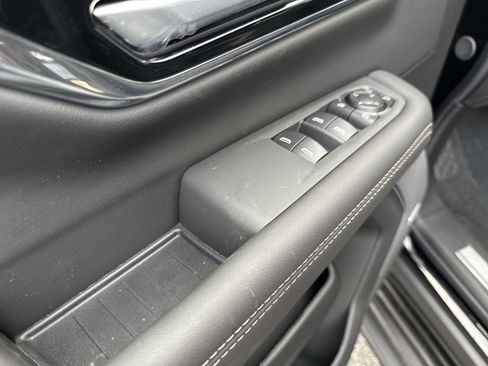 New 2026 GMC Yukon Elevation image 14