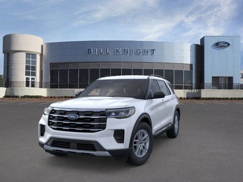 New 2025 Ford Explorer Active RWD image 3