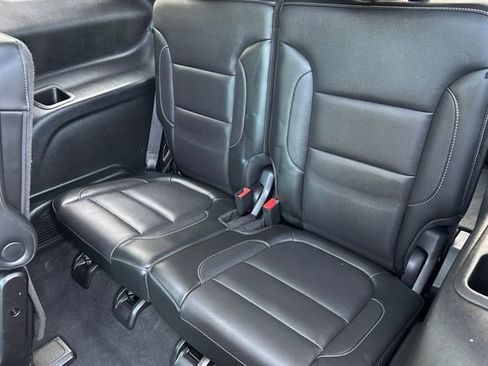 Used 2018 GMC Acadia SLT image 17