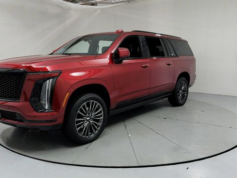 Certified 2025 Cadillac Escalade ESV Sport Platinum AWD/4WD image 1