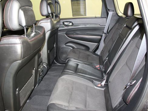 Used 2019 Jeep Grand Cherokee Trailhawk image 13