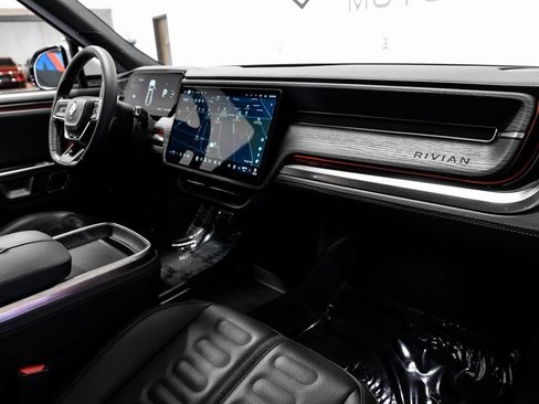 Used 2023 Rivian R1T Adventure image 16