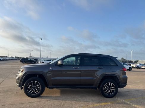 Used 2021 Jeep Grand Cherokee Trailhawk w/ Trailhawk Luxury Group AWD/4WD image 10