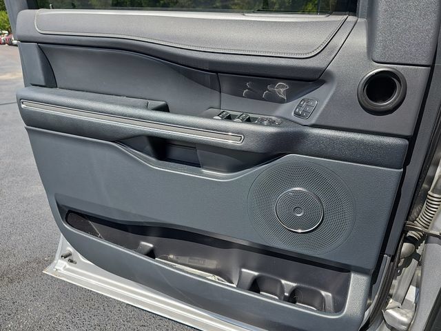 Used 2022 Ford Expedition XLT RWD image 24
