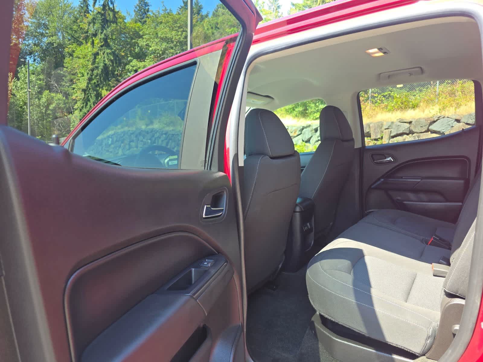 Used 2018 Chevrolet Colorado LT w/ LT Convenience Package RWD image 22