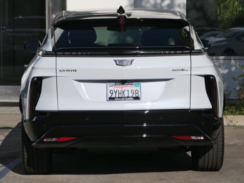 Used 2026 Cadillac Lyriq Sport AWD/4WD image 4