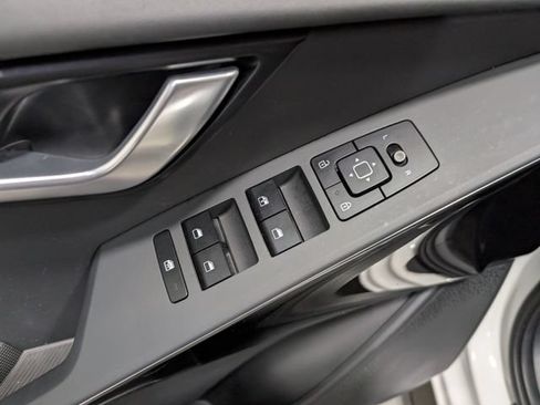Used 2024 Kia Niro Wind FWD image 12