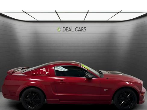 Used 2008 Ford Mustang GT RWD image 3