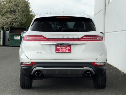 Used 2019 Lincoln MKC Select w/ Select Plus Package AWD/4WD image 6