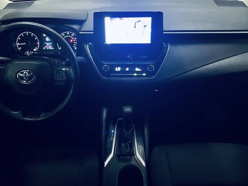 Used 2025 Toyota Corolla LE FWD image 24