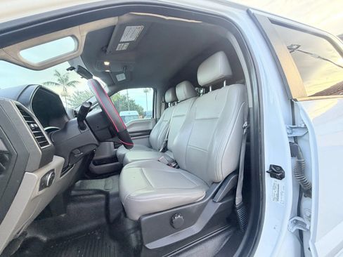Used 2019 Ford F550 4x4 Crew Cab image 13
