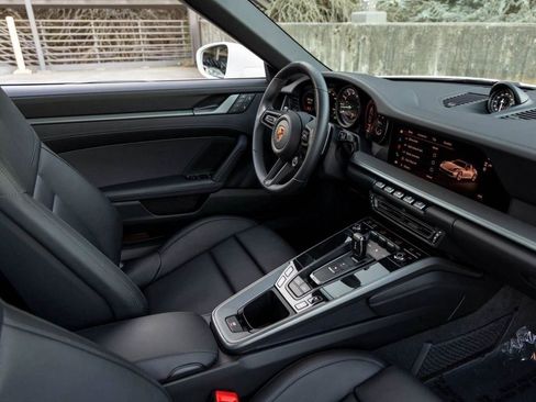 Certified 2024 Porsche 911 Targa 4S image 54