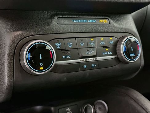 Certified 2025 Ford Escape ST-Line FWD image 17