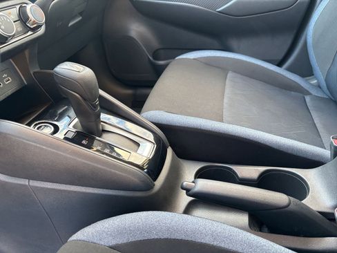 Used 2025 Nissan Versa SV image 40