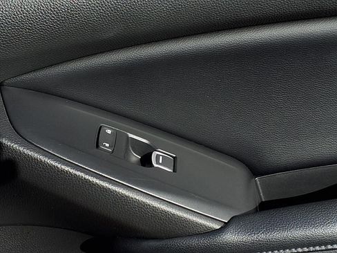 Used 2018 Honda Accord Touring image 25