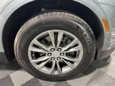 Used 2023 Cadillac XT5 Premium Luxury w/ Technology Package AWD/4WD image 9