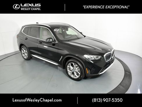 Used 2024 BMW X3 xDrive30i w/ Premium Package image 2