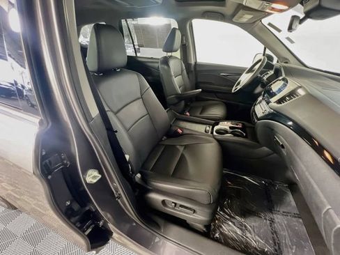 Used 2021 Honda Pilot Touring image 30