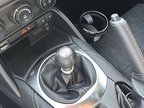 New 2025 MAZDA MX-5 Miata RF Club image 18
