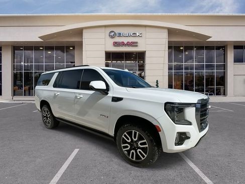 Certified 2024 GMC Yukon XL AT4 w/ AT4 Premium Package AWD/4WD image 2