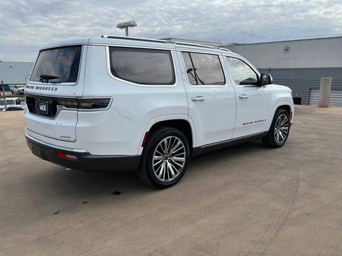 Used 2022 Jeep Grand Wagoneer Series III w/ HD Trailer Tow Package image 5