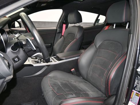 Used 2023 Kia Stinger GT2 image 10