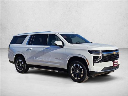 New 2026 Chevrolet Suburban LS image 7