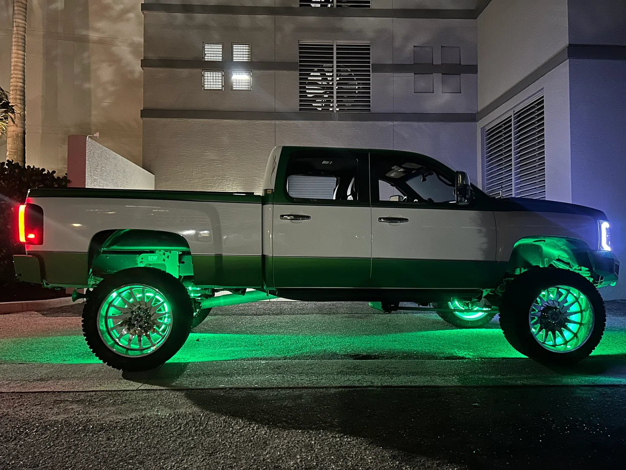 Used 2008 Chevrolet Silverado 2500 LTZ w/ Suspension Package, Off-Road AWD/4WD image 4