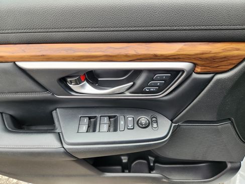 Used 2020 Honda CR-V Touring image 18