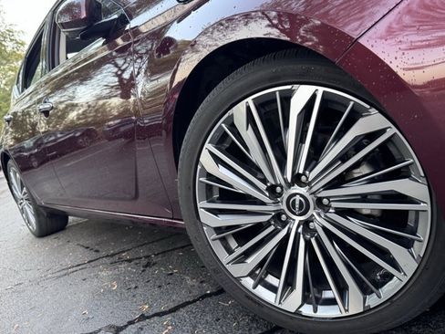 Used 2024 Nissan Altima 2.5 SL image 10