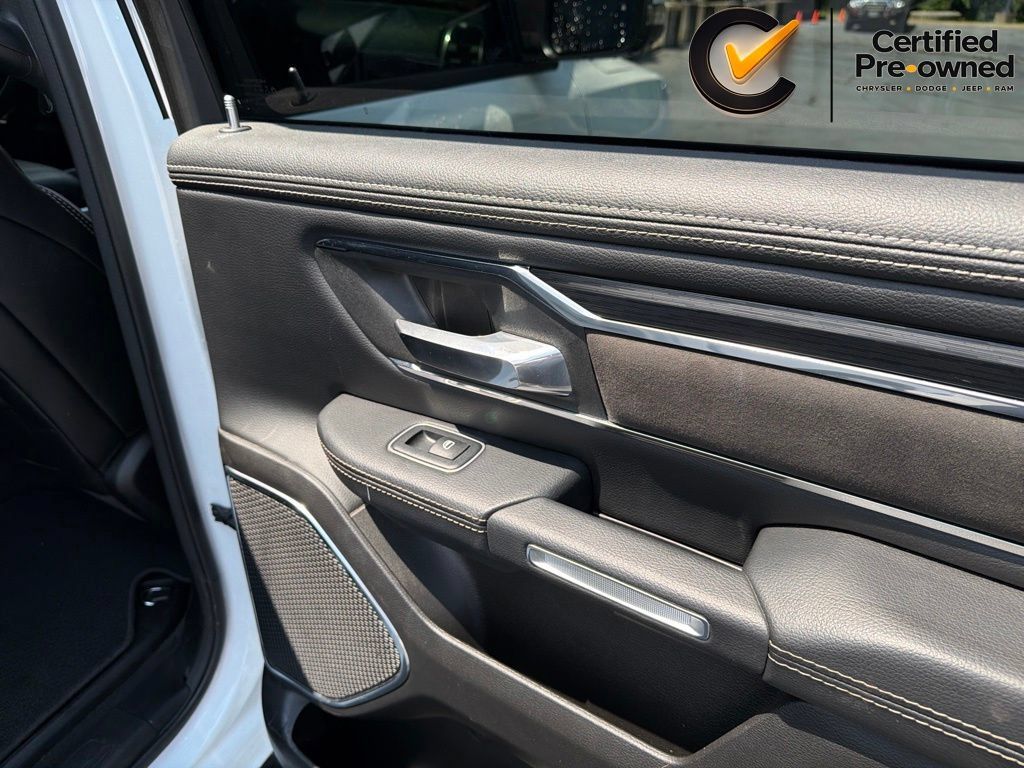Used 2024 RAM 1500 Laramie AWD/4WD image 23