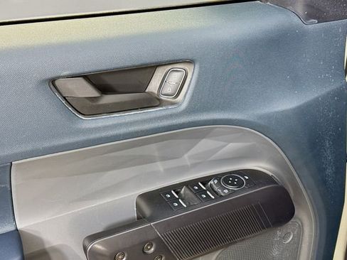 Used 2025 Ford Maverick XLT w/ Black Appearance Package image 17