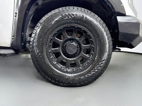 Used 2015 Toyota Tundra SR5 w/ TRD Off Road Package AWD/4WD image 44