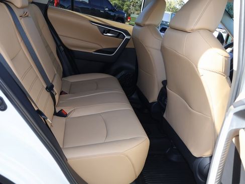 Certified 2025 Toyota RAV4 XLE Premium image 19