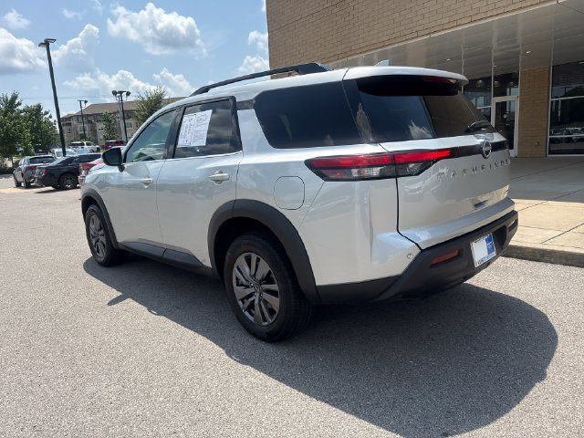 Used 2025 Nissan Pathfinder SV AWD/4WD image 2
