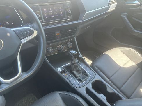 Used 2024 Volkswagen Jetta SE FWD image 28