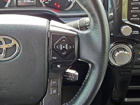 Used 2024 Toyota 4Runner TRD Off-Road Premium w/ Moonroof Package AWD/4WD image 20